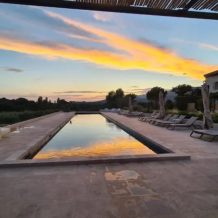 Domaine Des Hauts De Riganel Apartment *
