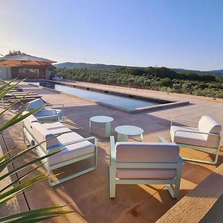 Apartment Domaine Des Hauts De Riganel La Bastide-des-Jourdans